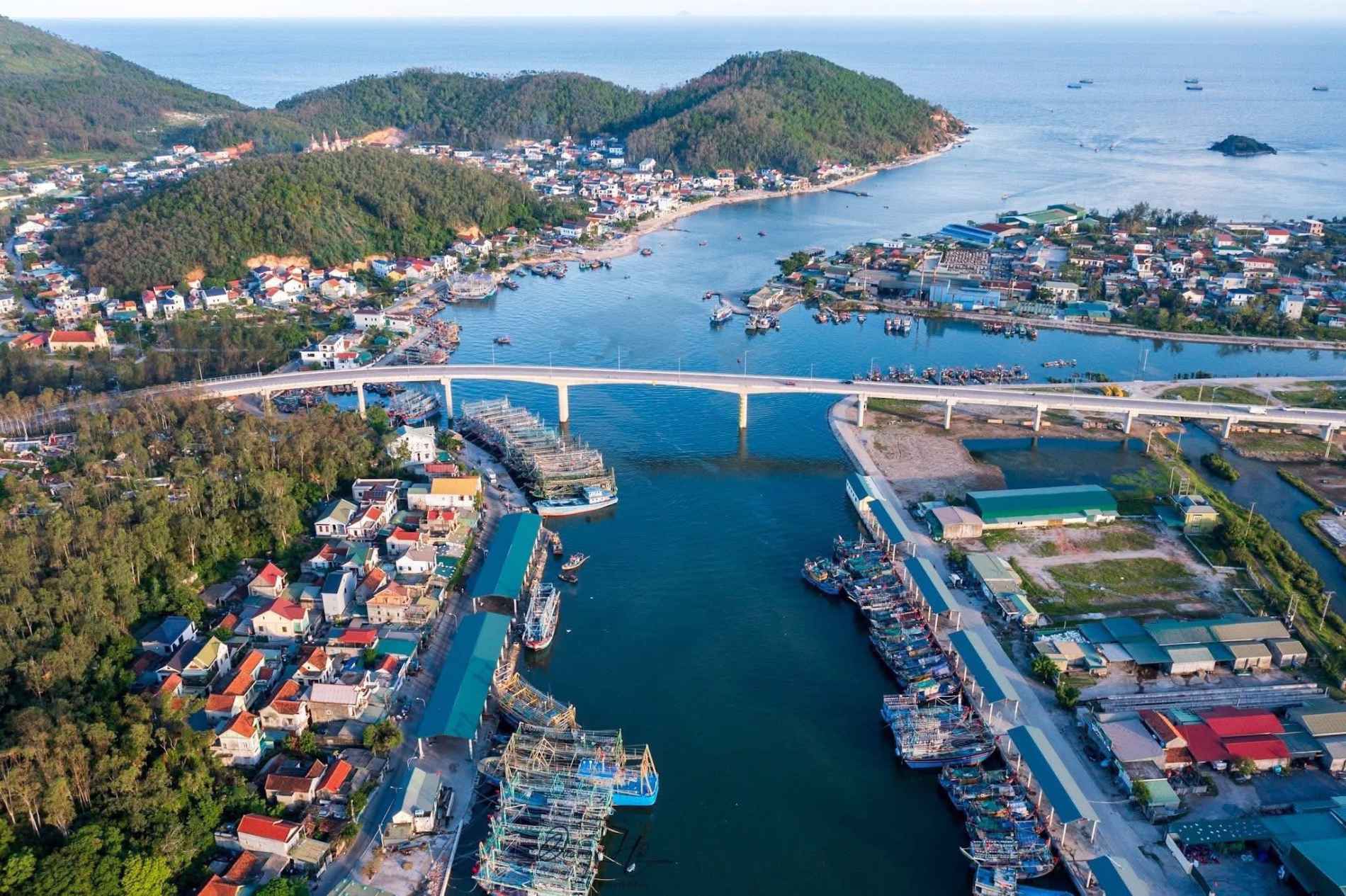 Nghệ An: Ngành nuôi trồng và khai thác thủy sản tăng trưởng ấn tượng trong 8 tháng đầu năm - Ảnh 1