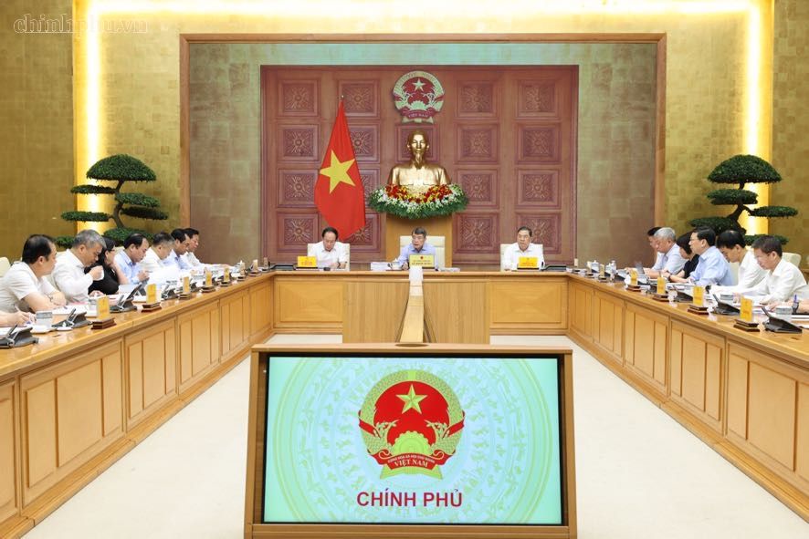 Thủ tướng: Thể chế hóa đầy đủ chủ trương của Đảng khi sửa đổi Luật Đất đai và các luật có liên quan - Ảnh 1