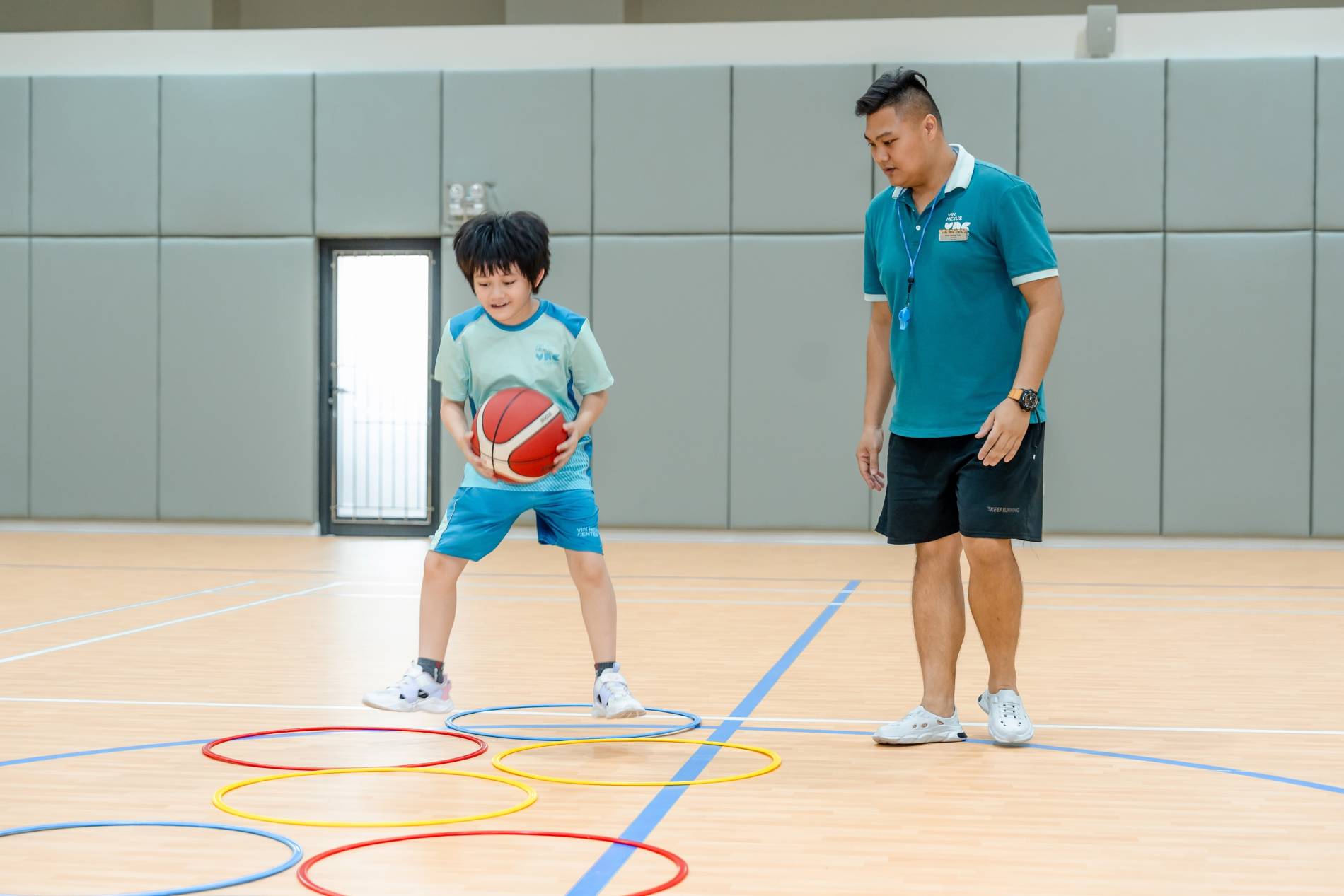 Vin Nexus Center: Ngôi trường mang màu những đám mây ban mai - Ảnh 2