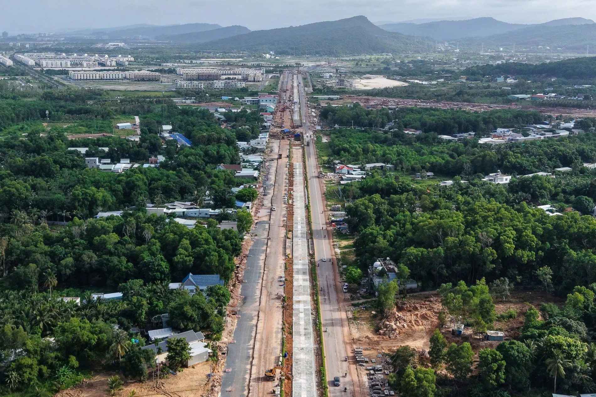 Phú Quốc tăng tốc chuyển đổi xanh, tạo nền tảng phát triển bền vững từ APEC 2027 - Ảnh 2