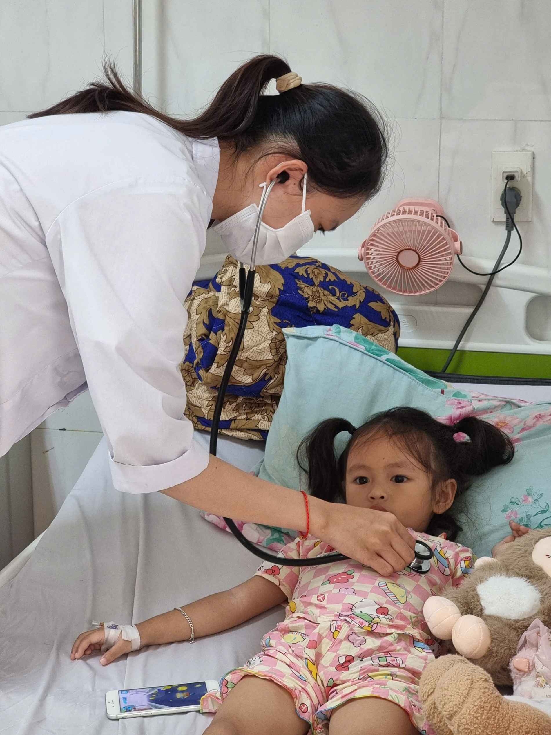 20 năm Quỹ Thiện Tâm: Hơn 46.000 tỷ đồng tài trợ và cách làm “lạ” của quỹ từ thiện “kín tiếng” - Ảnh 3
