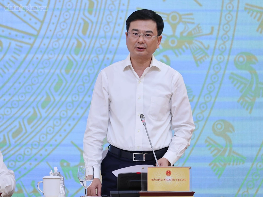Phó thống đốc Ngân hàng Nhà nước Phạm Thanh Hà trả lời tại họp báo Chính phủ, ngày 3/10. Ảnh: VGP