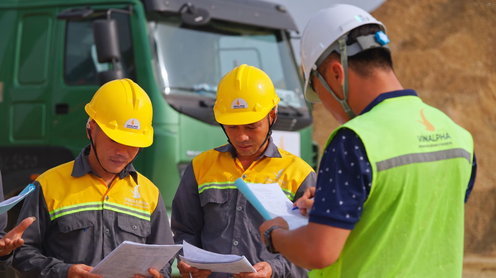 VinAlpha tuyển dụng 15.000 nhân sự cho các đại dự án đô thị trên toàn quốc - Ảnh 2