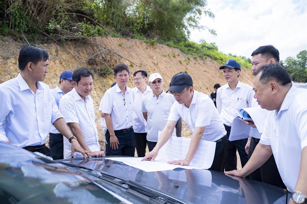 Huế thúc tiến độ loạt dự án, gỡ “điểm nghẽn” thủ tục để sớm khởi công - Ảnh 1