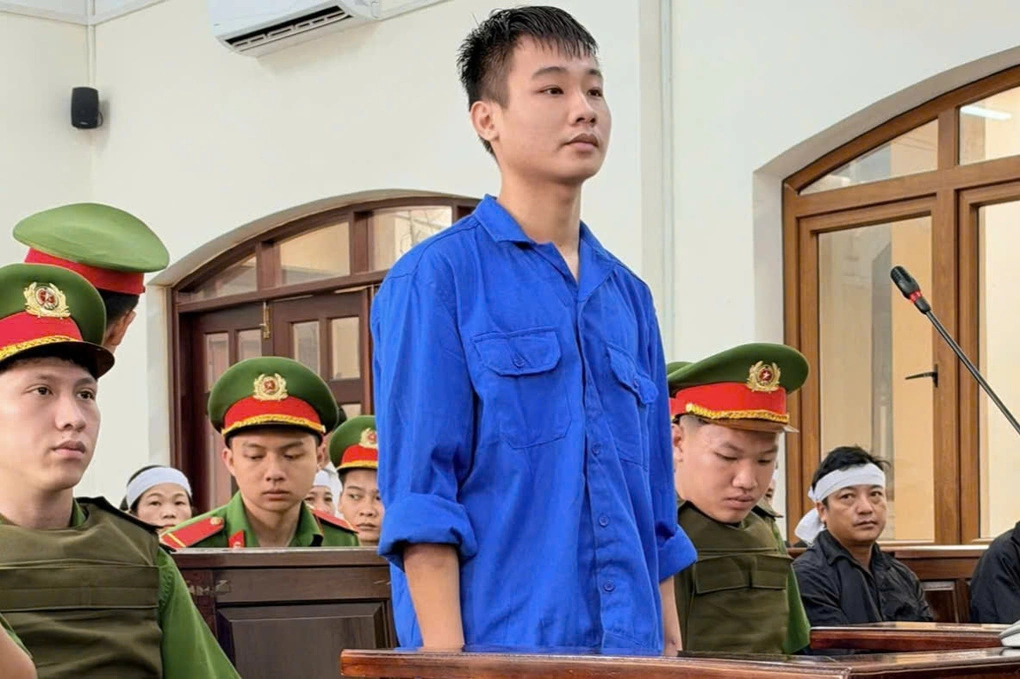 Bị cáo Nguyễn Đức Anh, trả lời tại phiên toà. Ảnh: Phạm Hải