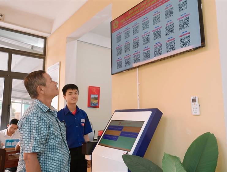 Huế đẩy mạnh cải cách hành chính, tạo động lực cho tăng trưởng - Ảnh 1