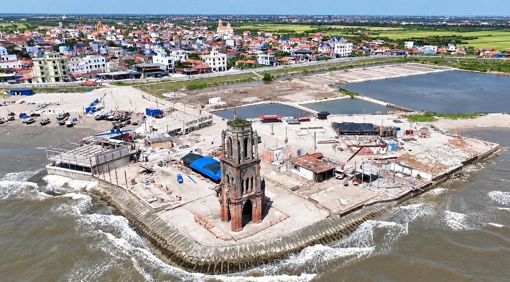Hiện trạng di tích nhà thờ đổ Hải Lý. Ảnh: Hải Tiến