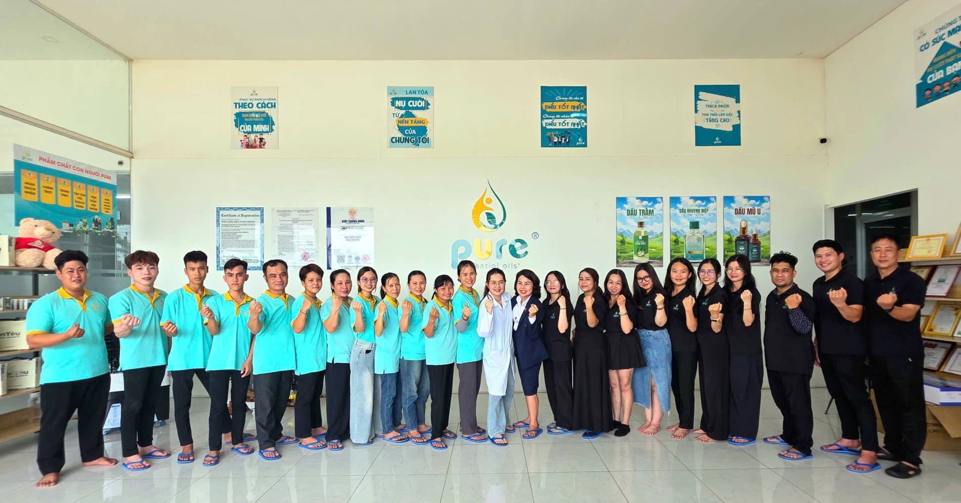 Doanh nhân Việt Nam thời kỳ mới phải kiến tạo giá trị, đồng hành cùng đất nước phát triển bền vững - Ảnh 4