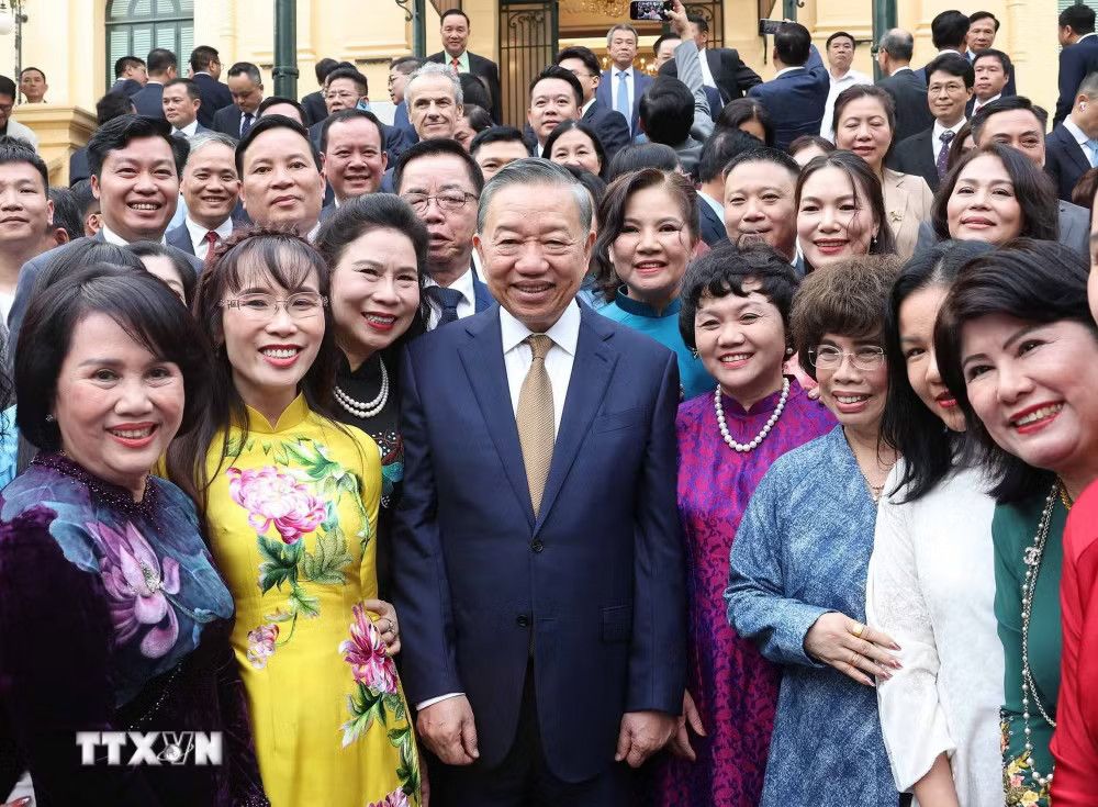 Tổng Bí thư, Chủ tịch nước Tô Lâm: Doanh nghiệp vững mạnh góp phần bồi đắp sức mạnh quốc gia - Ảnh 2