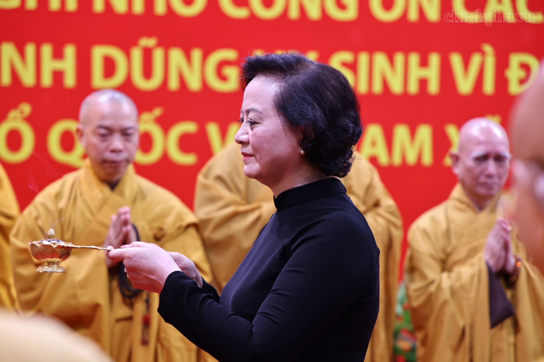 Cầu siêu cho anh linh 731 liệt sĩ trước giờ truy điệu, an táng - Ảnh 5