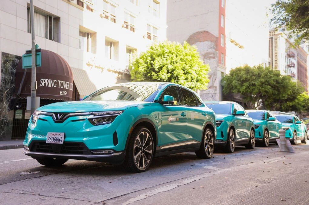 Dàn taxi điện Green SM tại Los Angeles. Ảnh: GSM