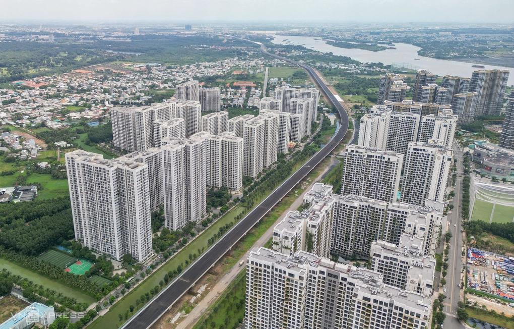 Bất động sản khu Đông TP HCM với các dự án chung cư, đất nền, nhà phố. Ảnh: Quỳnh Trần