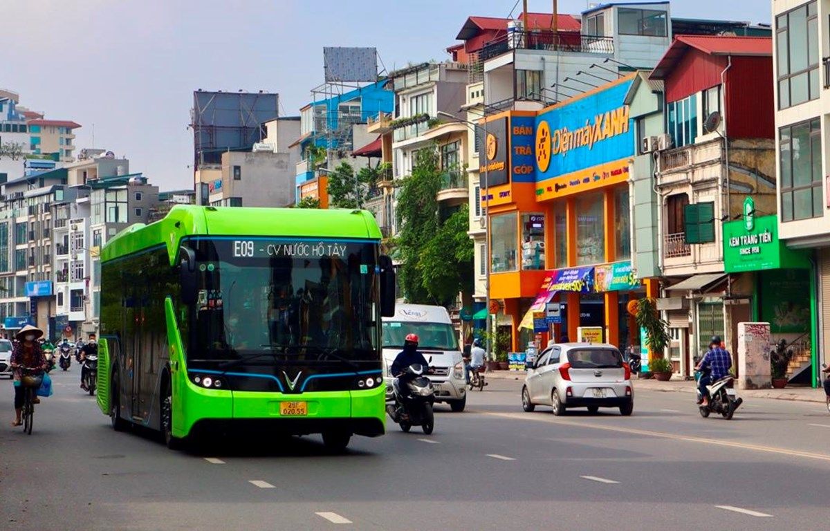 Hà Nội tăng tốc xe buýt điện: Tính hiệu quả từ chi phí vận hành đến lợi ích môi trường - Ảnh 2
