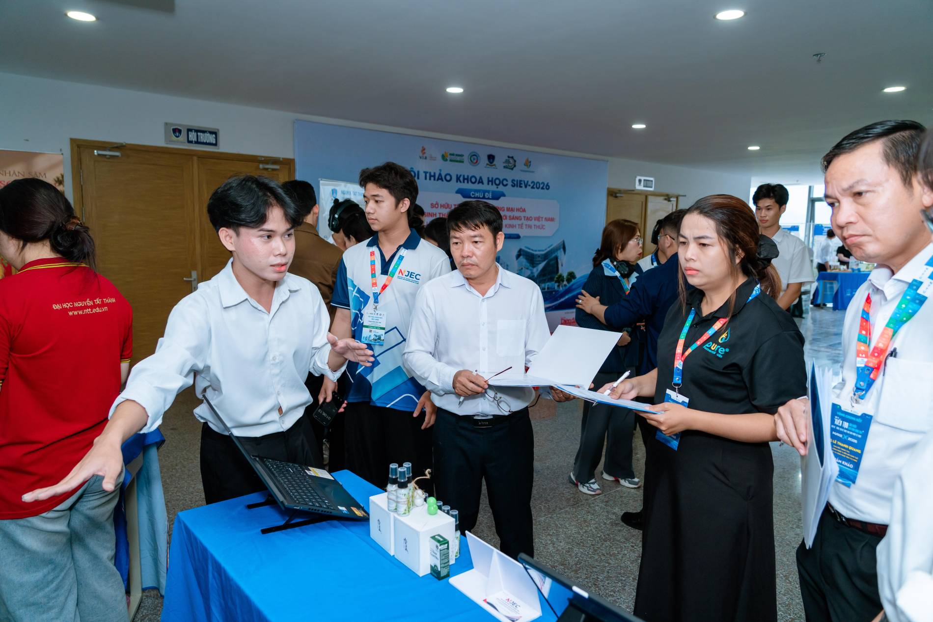 Chung kết MAKEX 2026: Hội tụ 21 dự án sáng tạo, thúc đẩy phát triển sản phẩm từ tài nguyên bản địa - Ảnh 5