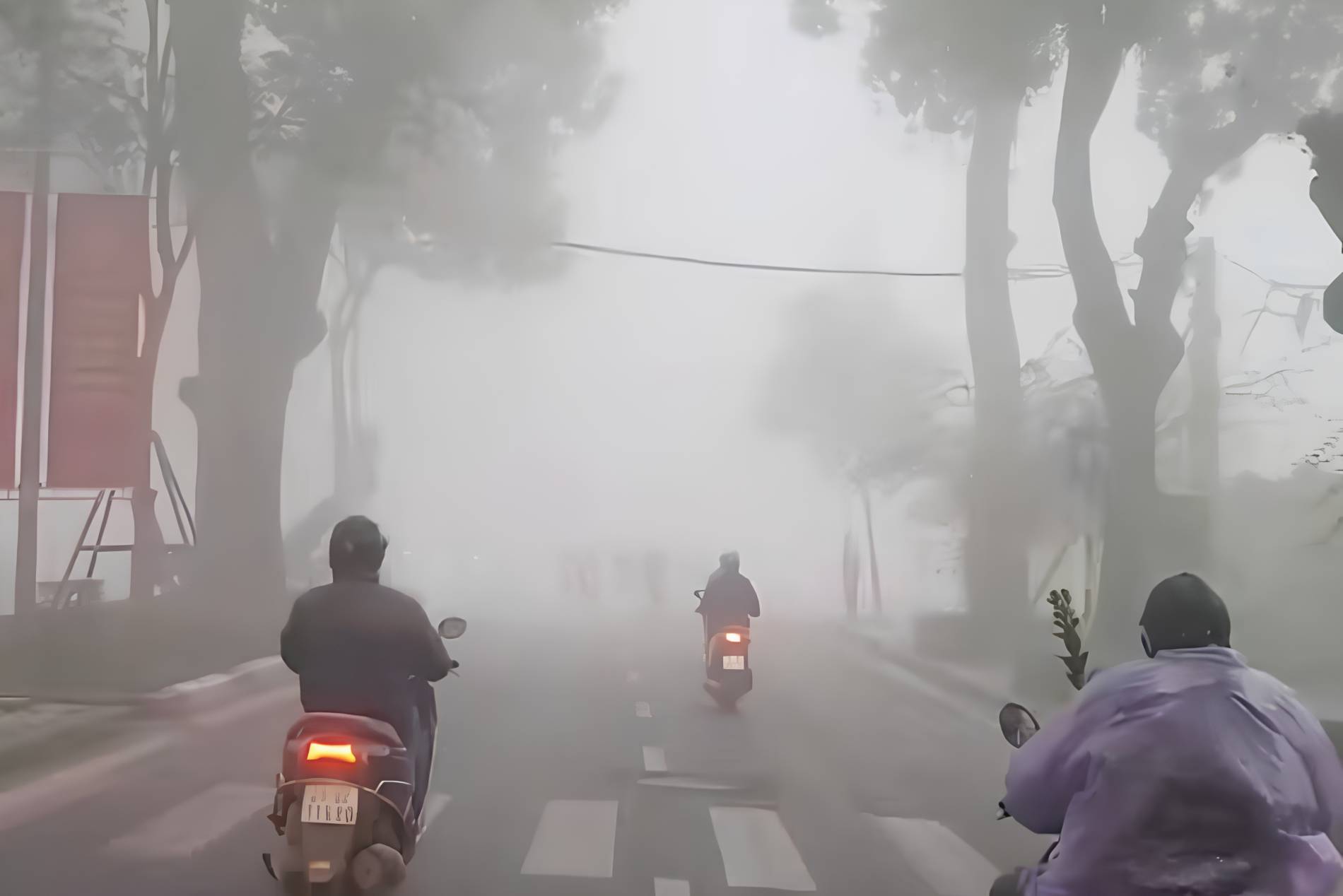 Hà Nội quyết liệt ứng phó ô nhiễm không khí và bài toán nội hóa ngoại ứng tiêu cực - Ảnh 1