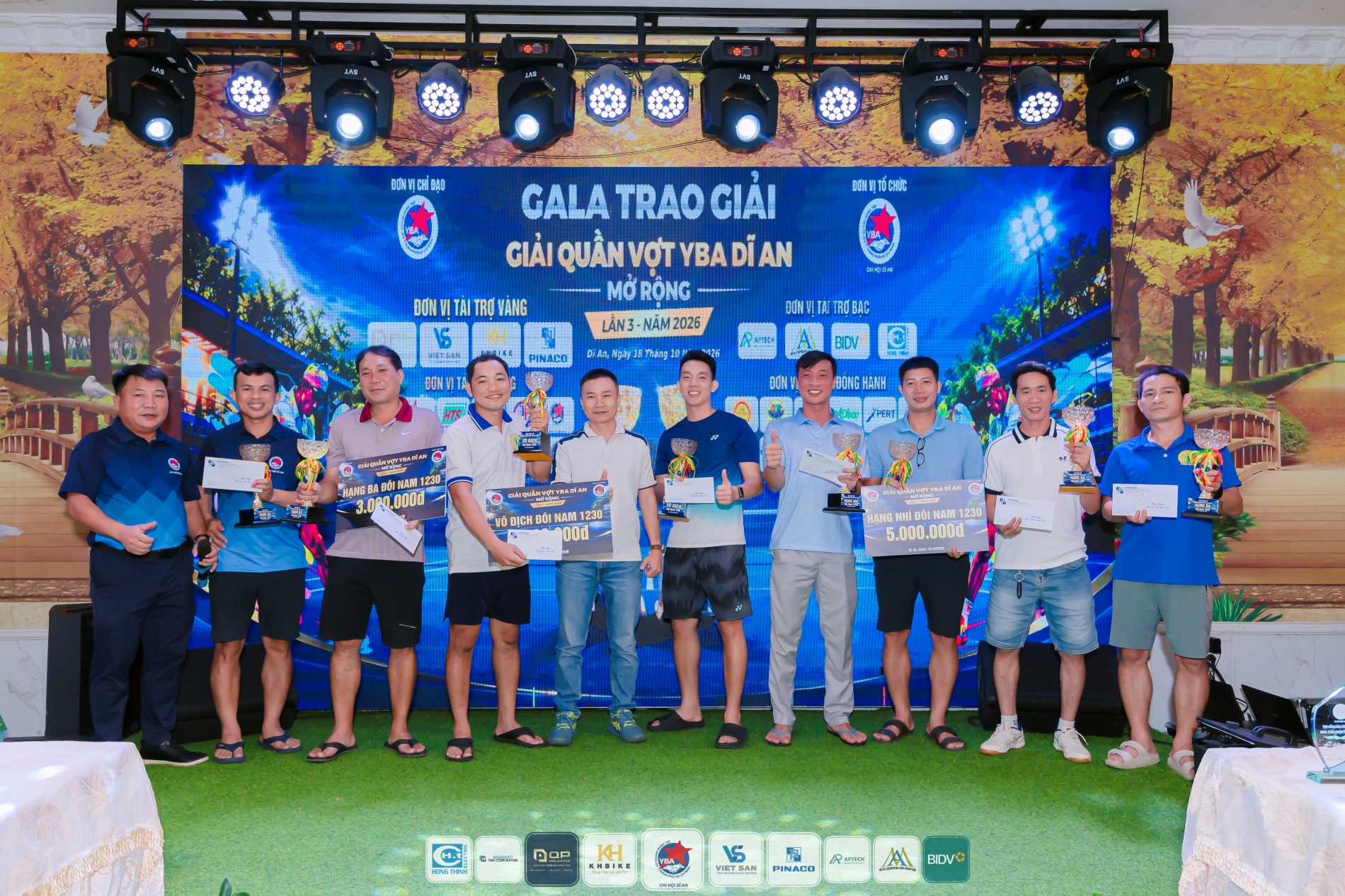 YBA Dĩ An tổ chức giải tennis lần thứ 3, trao 90 triệu đồng học bổng cho học sinh khó khăn - Ảnh 1
