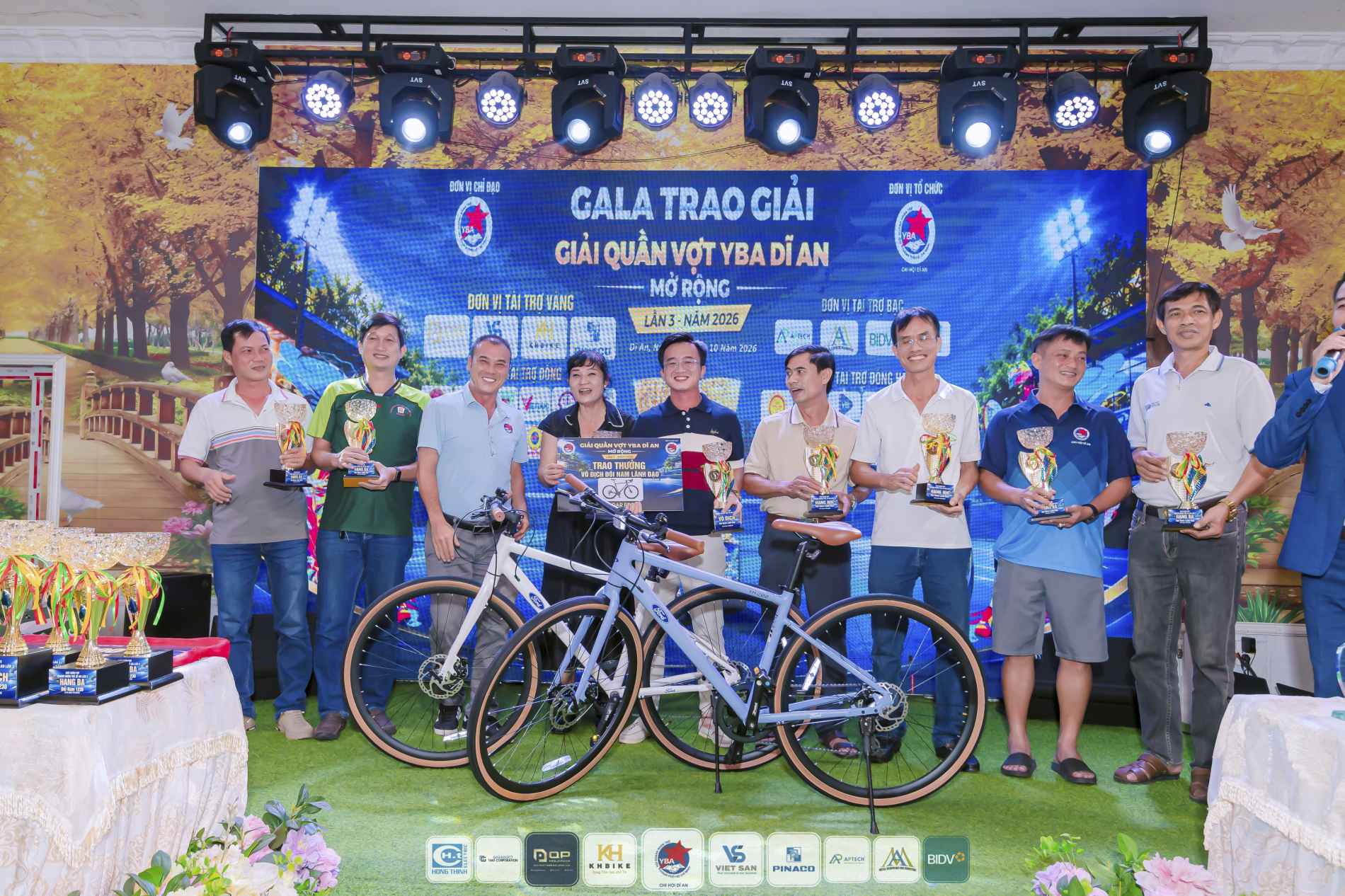 YBA Dĩ An tổ chức giải tennis lần thứ 3, trao 90 triệu đồng học bổng cho học sinh khó khăn - Ảnh 5