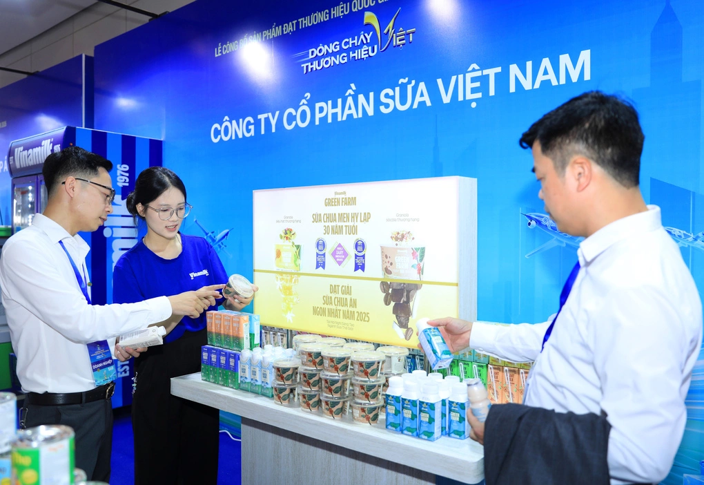 Gian hàng Vinamilk tại sự kiện giới thiệu các sản phẩm được công nhận Thương hiệu Quốc gia Việt Nam 2026. Ảnh: Minh Anh