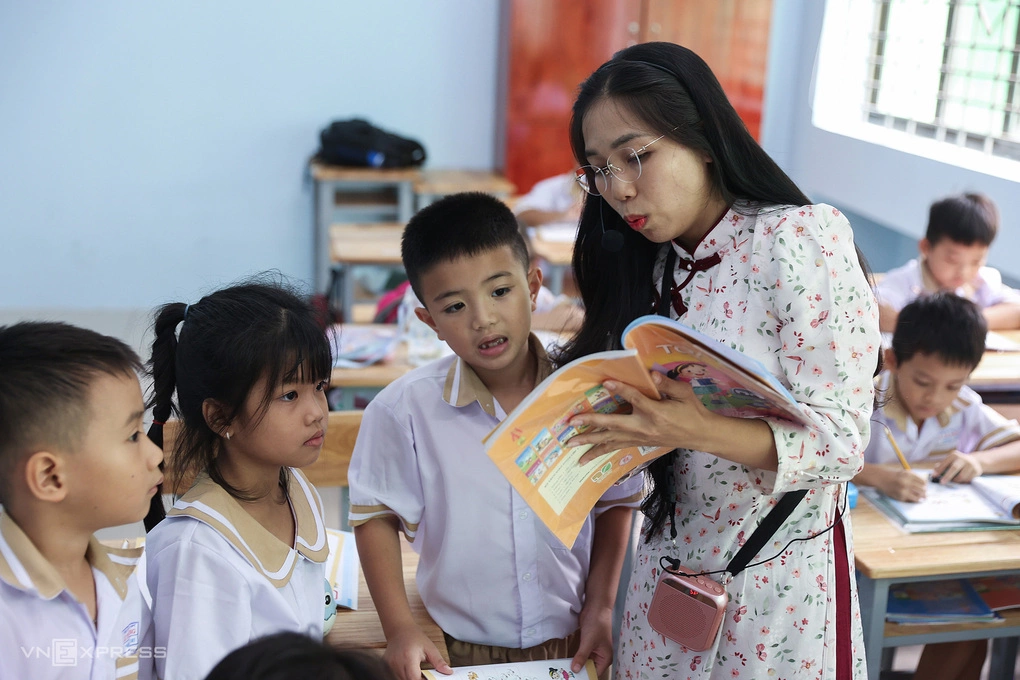 Học sinh, giáo viên trường TH-THCS-THPT Lê Thị Riêng, TP HCM, trong giờ học tháng 9/2026. Ảnh: Quỳnh Trần