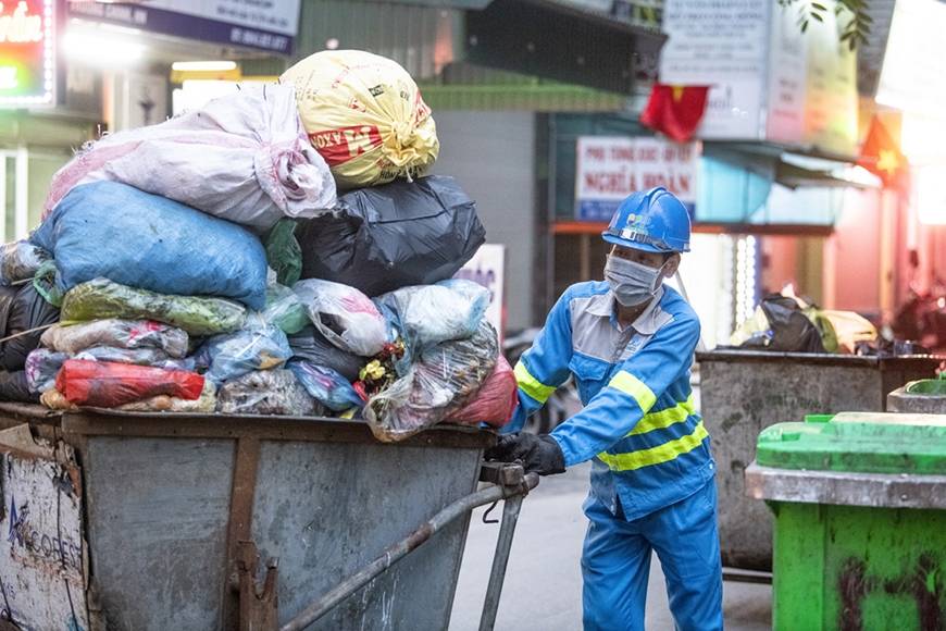 Hà Nội: Gỡ “điểm nghẽn” môi trường từ bài toán chi phí và hiệu quả đầu tư - Ảnh 2