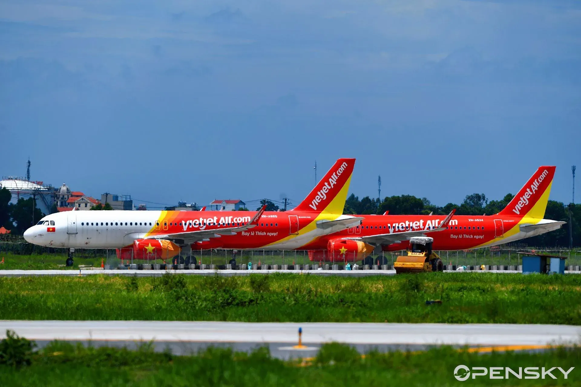 opensky_san-bay-90-175150-1039