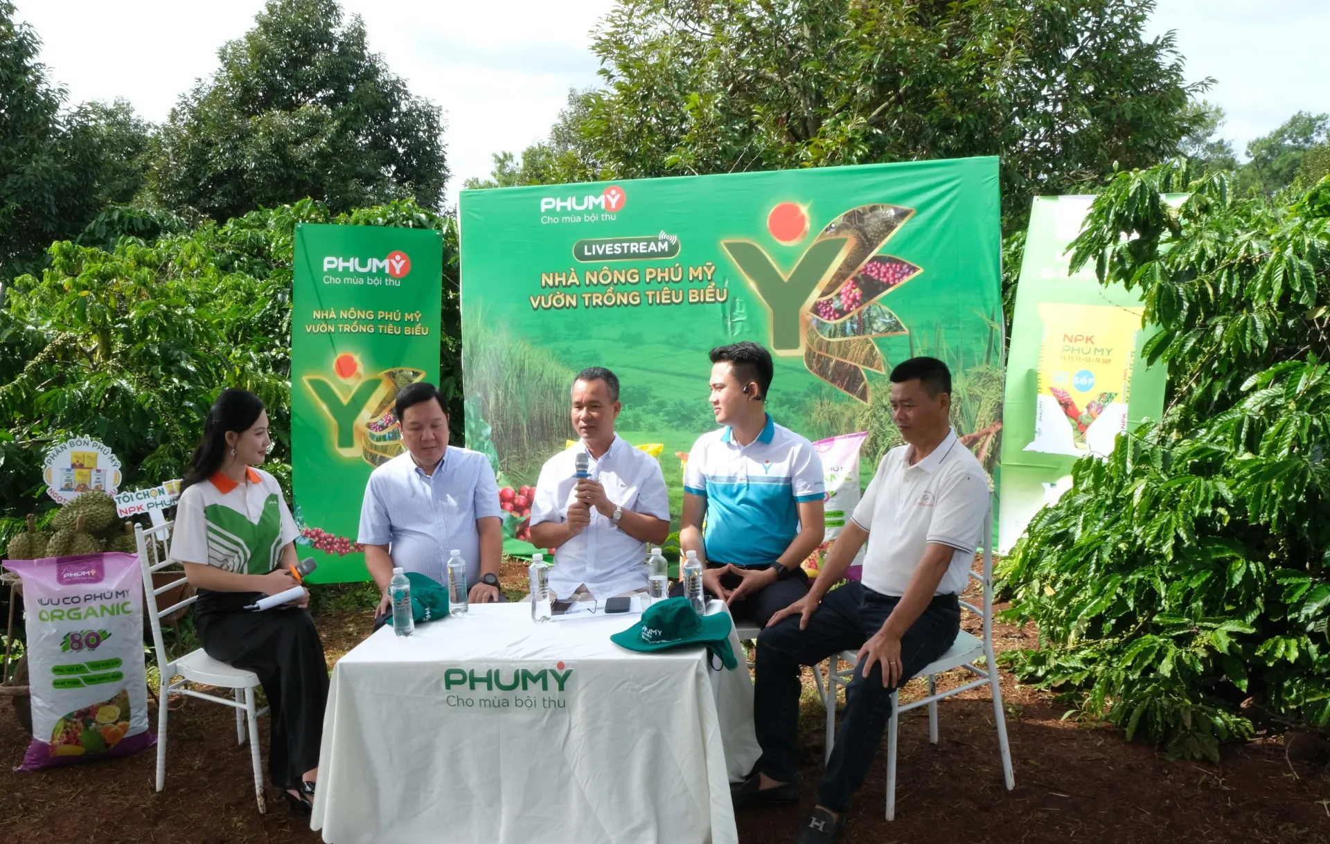 pvfcco-phu-my-tiep-tuc-day-manh-cac-hoat-dong-tiep-thi-tu-van-ky-thuat-xay-dung-mo-hinh-trinh-dien-va-tang-cuong-ket-noi-truc-tiep-voi-nong-dan-dai-ly-nha-phan-phoi