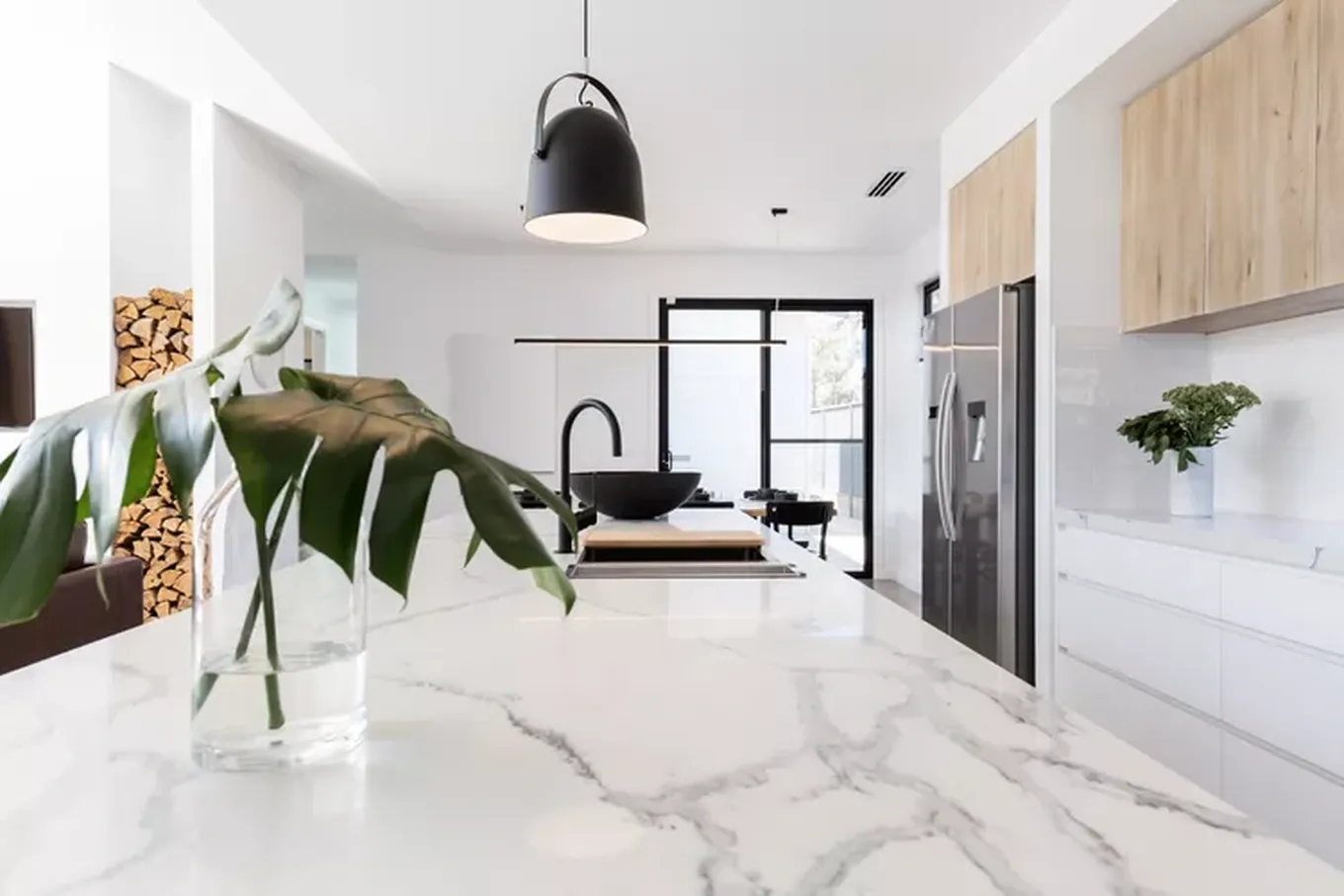 how-to-choose-kitchen-countertops-realsimple-gettyimages-673984158-c0472518759444d68bd9ee1d95306308jpg-1761208543435-1-2017