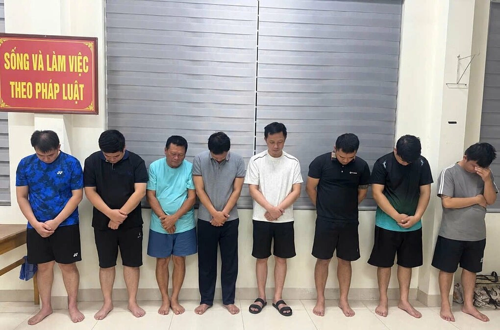 8 người bị tạm giam trong vụ án. Ảnh: Công an cung cấp