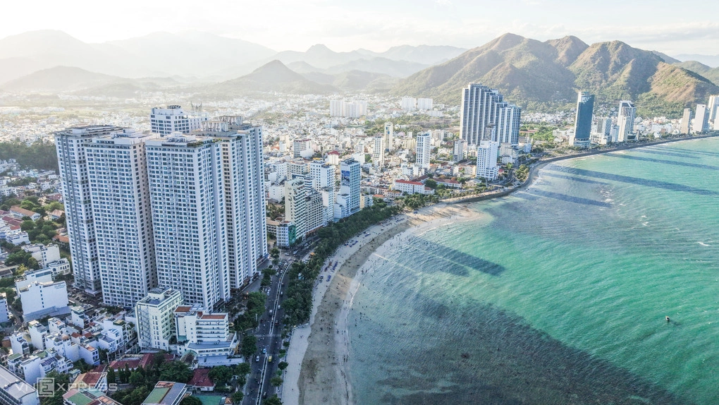 Các căn hộ ở phường Bắc Nha Trang thu hút nhiều khách nước ngoài đến thuê do vị trí thuận lợi, gần biển. Ảnh: Bùi Toàn