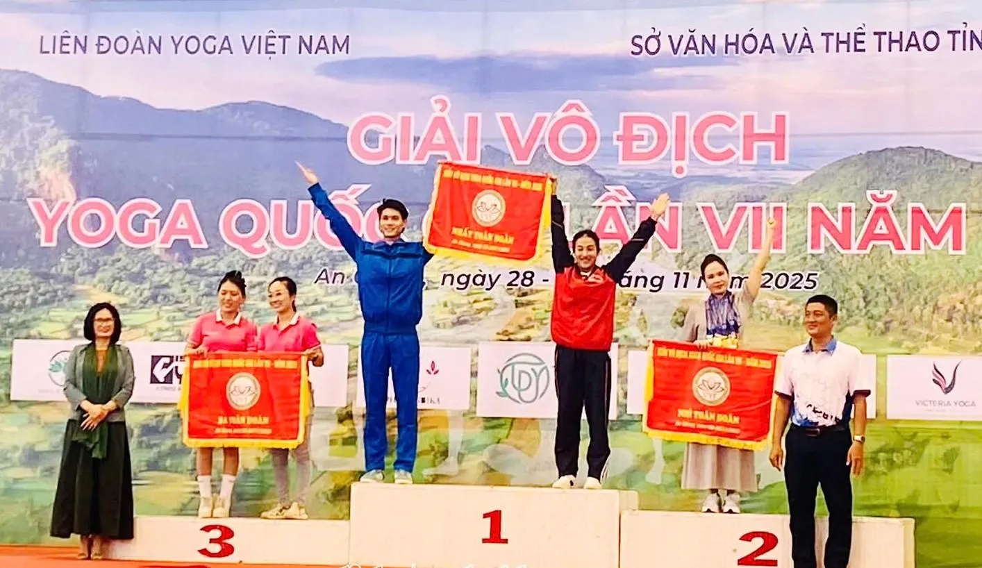 Đoàn Khánh Hòa xuất sắc giành giải Nhất với 30 huy chương các loại yoga-2205