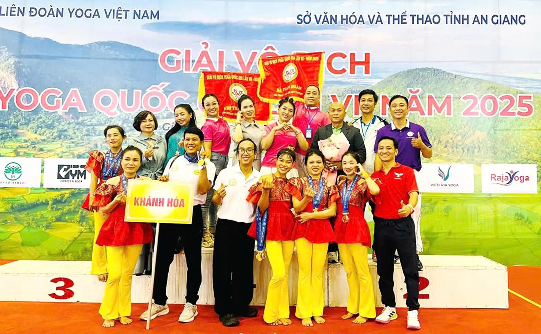 Đoàn Khánh Hòa xuất sắc giành giải Nhất với 30 huy chương các loại doan-khanh-hoa-2205