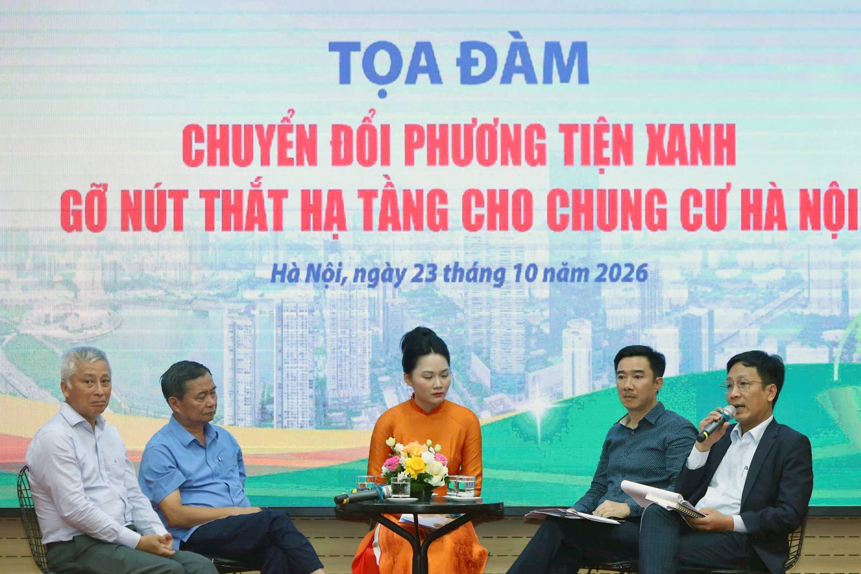 Chuyển đổi phương tiện xanh tại chung cư: Đồng bộ giải pháp gỡ “nút thắt” hạ tầng dưới góc nhìn kinh tế môi trường - Ảnh 2