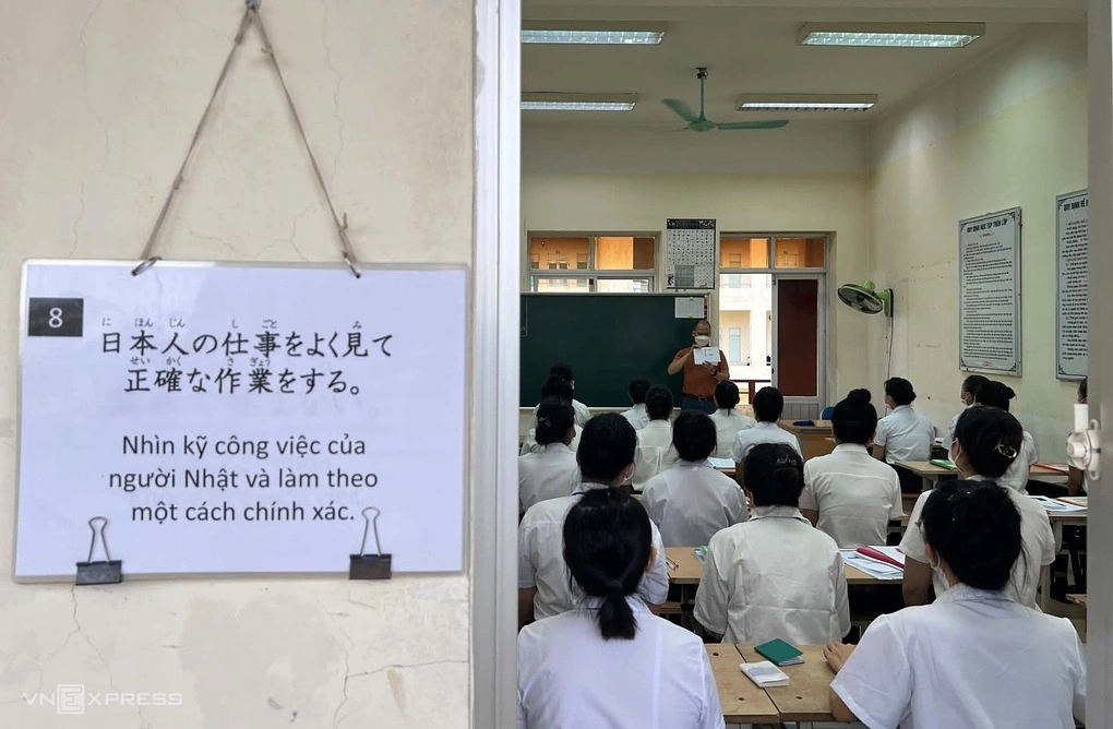 Một lớp học đào tạo ứng viên ở Hà Nội trước khi đi làm việc tại Nhật Bản, năm 2023. Ảnh: Hồng Chiêu