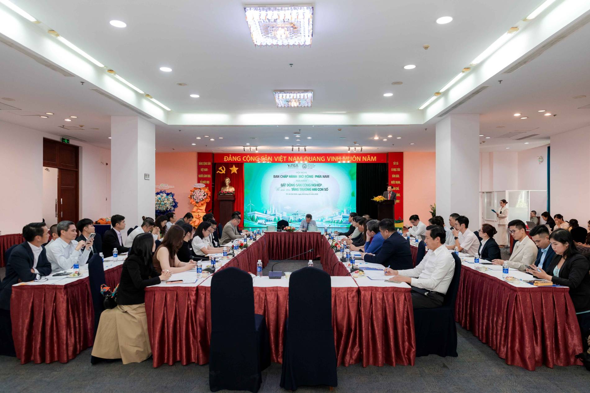 Doanh nghiệp khu công nghiệp kiến nghị gỡ vướng tiền thuê đất, pháp lý và hạ tầng xanh - Ảnh 1