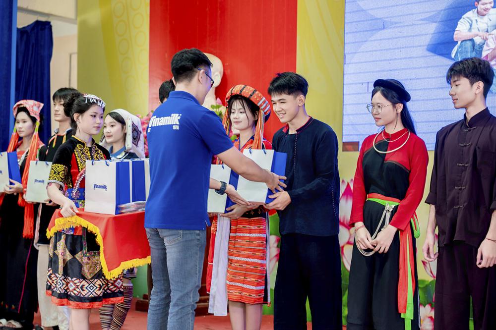 Vinamilk gia nhập Liên minh Niềm tin số, chung tay bảo vệ trẻ em trên môi trường mạng - Ảnh 4