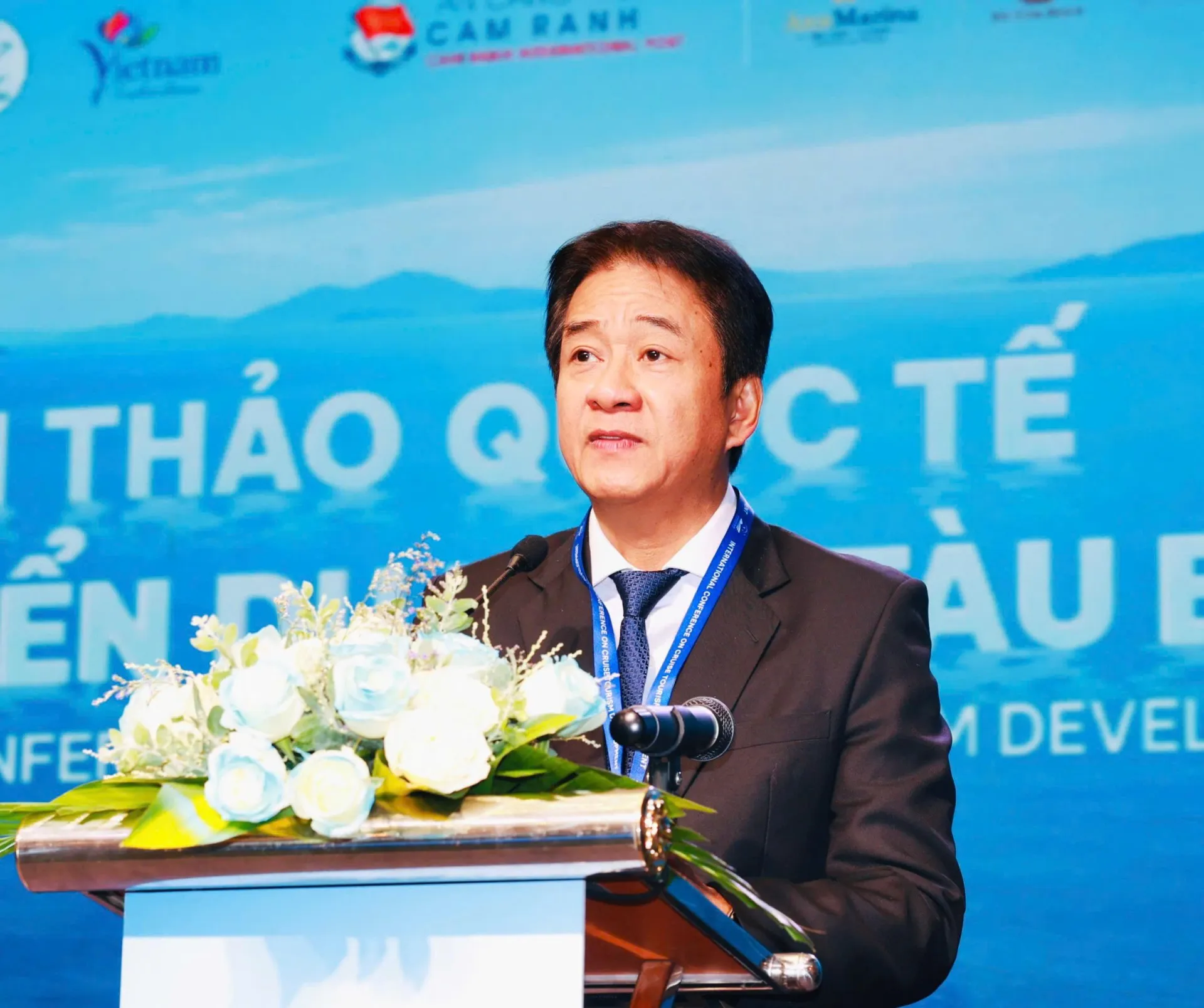 dong-chi-nguyen-long-bien-pho-chu-tich-thuong-truc-ubnd-tinh-khanh-hoa-phat-bieu-khai-mac-hoi-thao-0406