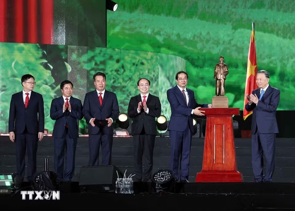 Tổng Bí thư, Chủ tịch nước Tô Lâm: Thái Nguyên cần phấn đấu là địa phương có hạ tầng đồng bộ, quản trị hiện đại - Ảnh 5