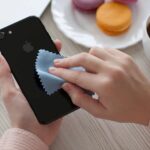 Apple chỉ cách vệ sinh iPhone nhanh gọn, không lo hư hỏng máy