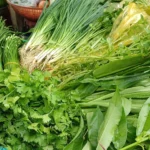 Rau gia vị đắt ngang thịt do mưa kéo dài