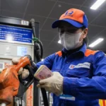 Giá xăng tăng hơn 1.000 đồng, dầu giảm