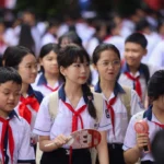 Cấm nhà trường thu tiền học tăng cường