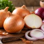 Hành tây tốt nhưng không phải ai cũng nên ăn: 8 nhóm người cần lưu ý