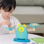 Chọn đồ chơi cho trẻ nhỏ: 3 tiêu chí cha mẹ tuyệt đối đừng bỏ qua