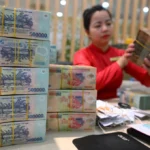 Lãi suất tiết kiệm giảm đồng loạt