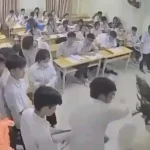 Nam sinh đánh cô giáo chảy máu trên bục giảng